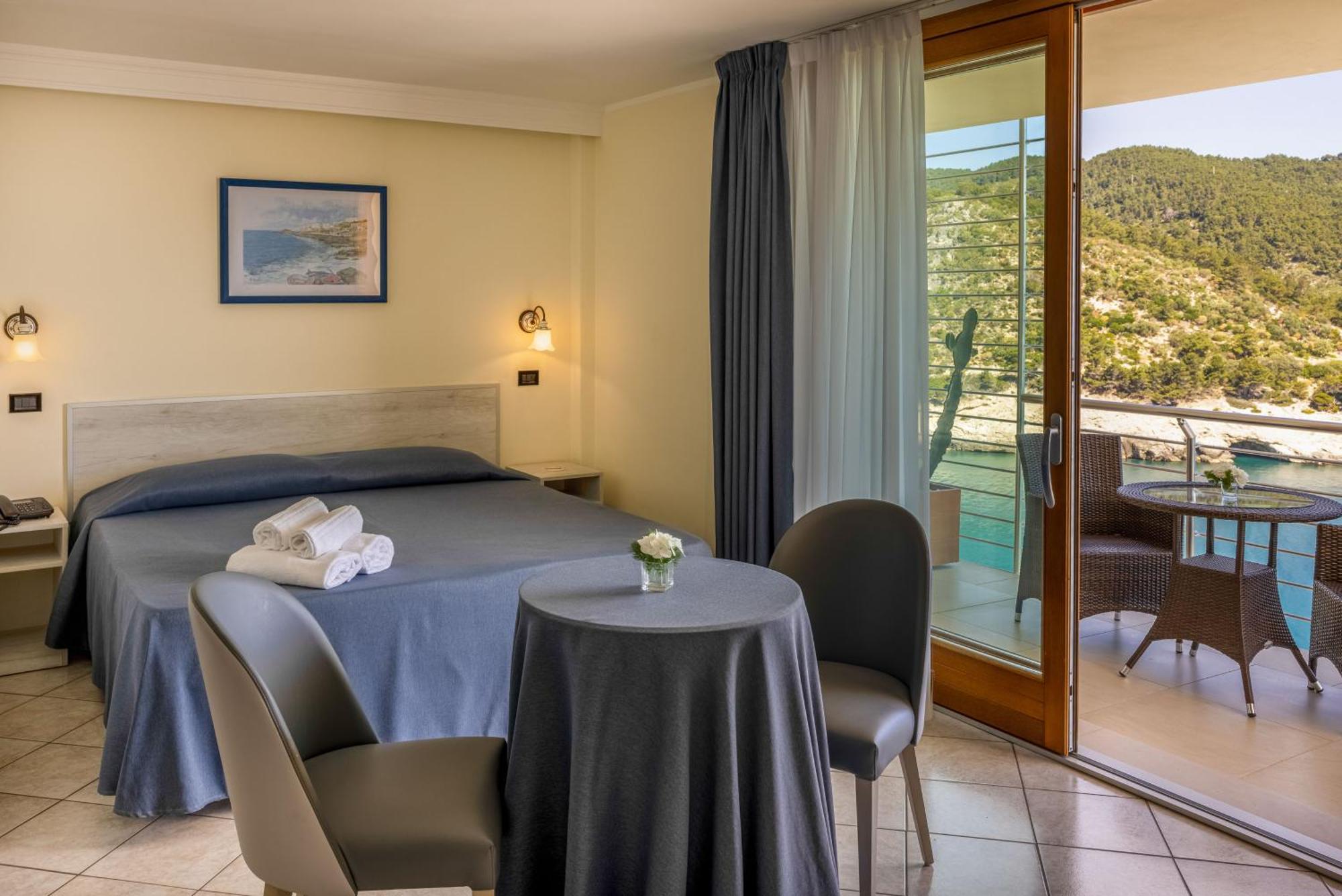 Pugnochiuso Resort Hotel Del Faro Вьесте Экстерьер фото