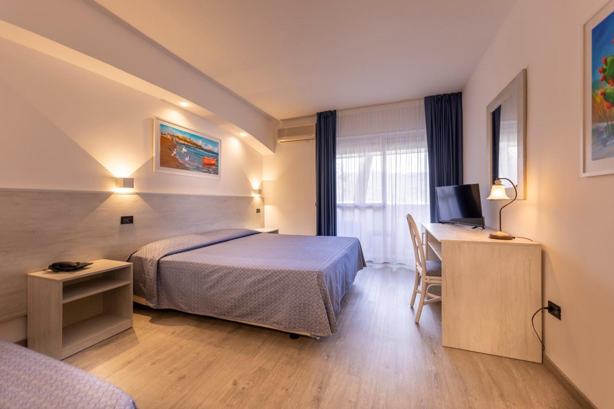 Pugnochiuso Resort Hotel Del Faro Вьесте Экстерьер фото
